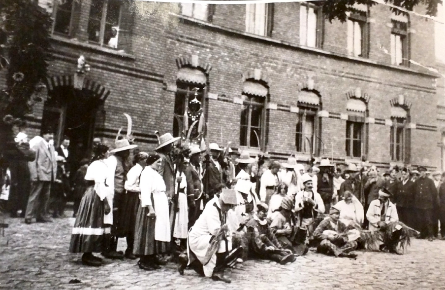 Historischer Ort: Heil- und Pflegeanstalt Konradstein, Erntedankfest im psychiatrischen Krankenhaus ca. 1928
