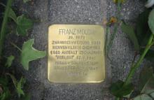 Historischer Ort: Stolperstein für Franz Molch, Foto des Stopersteines